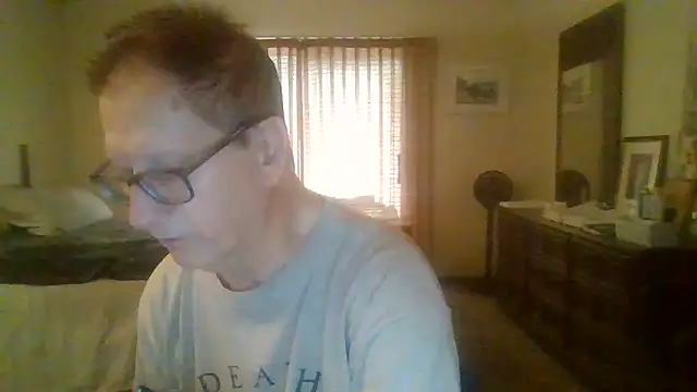 camminmichaellll online show from September 17, 2025, 7:04 pm