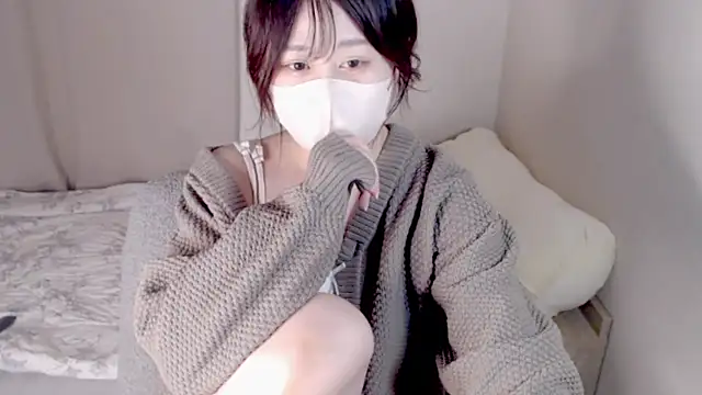 Snapshot of mi__san chatting on October 21, 2025, 10:05 am mi  san online show from October 21, 2025, 10:05 am