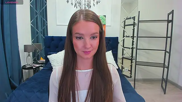 Snapshot of LoraSunnyy chatting on October 8, 2025, 8:12 am LoraSunnyy online show from October 8, 2025, 8:12 am