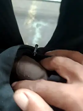 Mr xxx007xh online show from September 19, 2025, 3:08 am