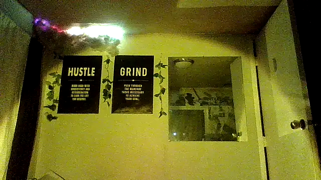 B3toBaby online show from December 5, 2025, 10:13 am