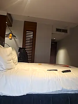 Filthymaddymilfy25 online show from December 5, 2025, 4:47 pm