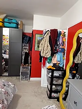 Filthymaddymilfy25 online show from March 25, 2026, 4:24 pm