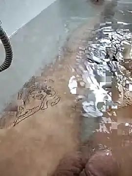 Ericketaurore online show from September 14, 2025, 2:16 pm