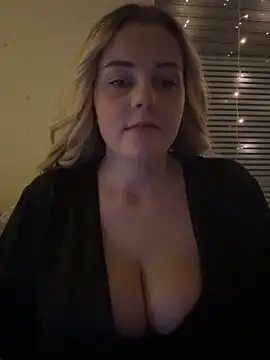 ItsLxsa online show from April 2, 2026, 9:12 pm