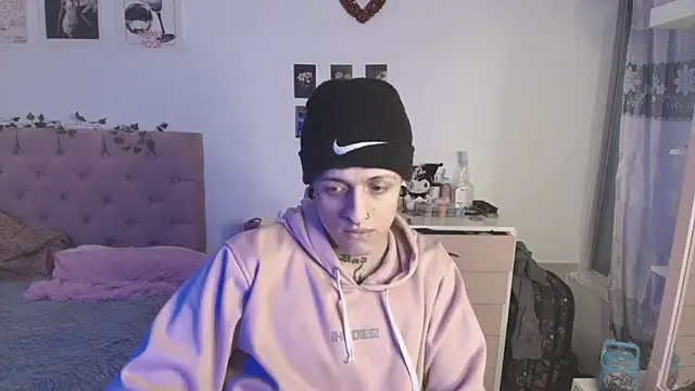 Snapshot of 2cyboy_ chatting on October 13, 2025, 7:36 pm 2cyboy online show from October 13, 2025, 7:36 pm