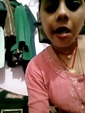 Hot tin74 online show from September 28, 2025, 4:45 pm