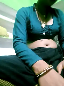 Hot tin74 online show from April 18, 2026, 6:56 pm