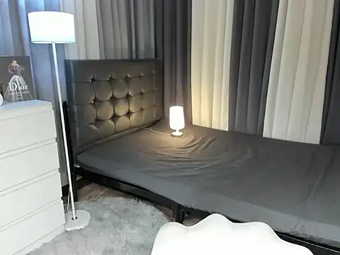 Blaire Samantha online show from November 11, 2025, 4:23 am