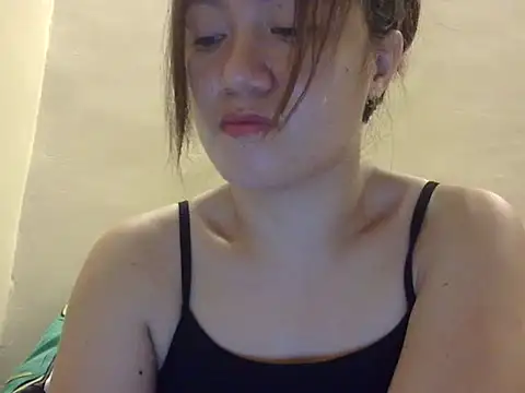 Lovelyclaya online show from October 20, 2025, 1:33 pm