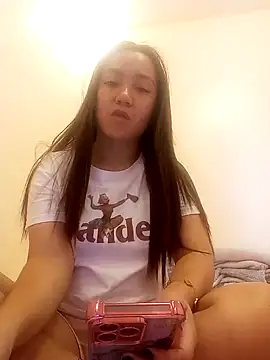 Lovelyclaya online show from December 4, 2025, 5:17 am