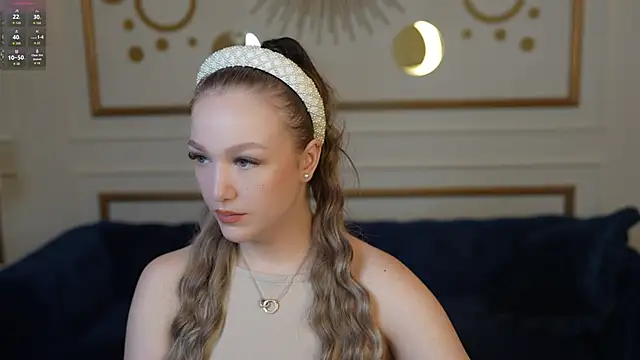 Snapshot of Ella_054 chatting on October 16, 2025, 10:27 am Ella 054 online show from October 16, 2025, 10:27 am