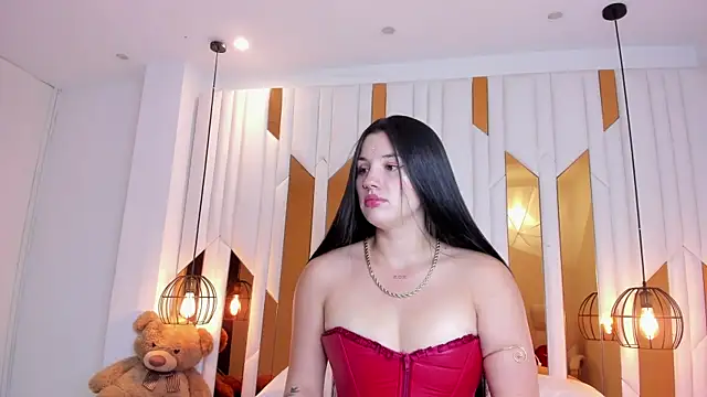 CarolinaFerrer online show from April 20, 2026, 2:20 pm