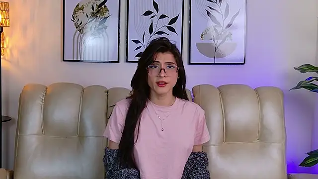 Violeta Foxz online show from October 8, 2025, 7:44 pm