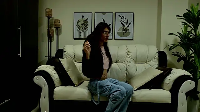 Violeta Foxz online show from March 9, 2026, 7:51 pm