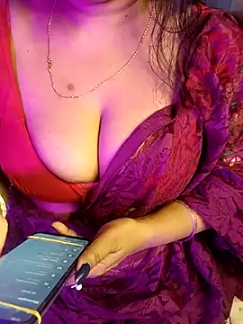 monaa-darling online show from October 9, 2025, 7:23 pm