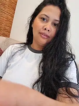 Alessandraa- online show from February 1, 2026, 10:19 pm