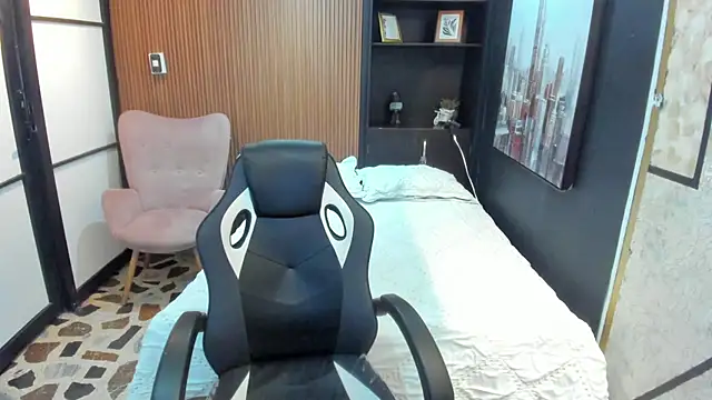 Snapshot of ScarletMoon1_ chatting on September 20, 2025, 9:05 pm ScarletMoon1  online show from September 20, 2025, 9:05 pm