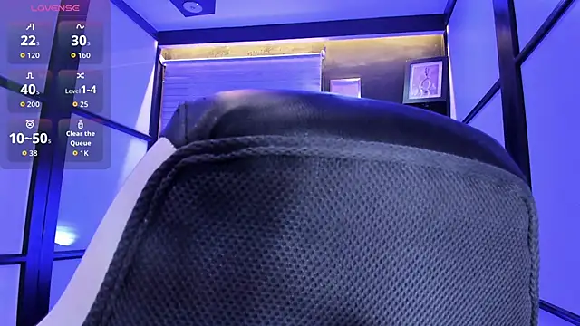 Snapshot of ScarletMoon1_ chatting on October 10, 2025, 9:36 pm ScarletMoon1  online show from October 10, 2025, 9:36 pm