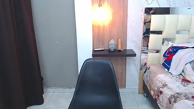 miss leidy  online show from September 8, 2025, 9:36 pm