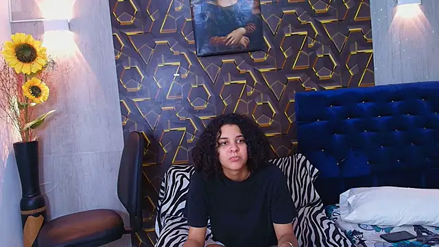 miss leidy  online show from June 27, 2026, 3:11 am