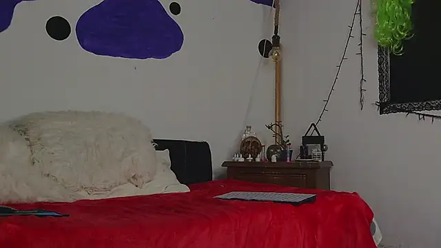 Snapshot of MeganBrown4 chatting on September 16, 2025, 1:56 pm MeganBrown4 online show from September 16, 2025, 1:56 pm