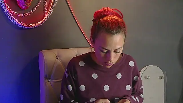 Snapshot of MeganBrown4 chatting on February 19, 2026, 3:19 pm MeganBrown4 online show from February 19, 2026, 3:19 pm