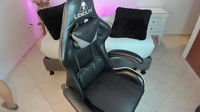 alice coopperx online show from December 3, 2025, 12:25 pm