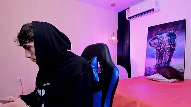 Handsomeboyss19 online show from January 16, 2026, 2:15 am