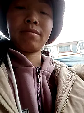 hera-00 online show from January 15, 2026, 2:16 am