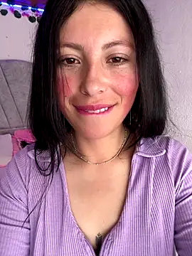 Mia salinass online show from September 24, 2025, 5:27 pm
