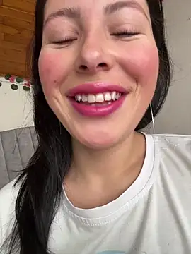 Mia salinass online show from March 6, 2026, 6:04 pm