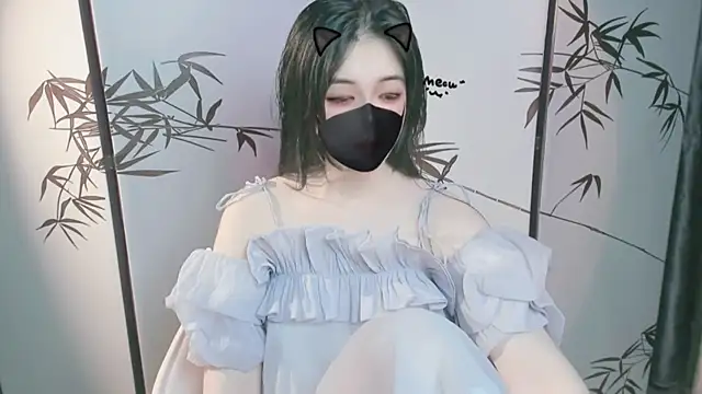 Snapshot of Sparkly_Candy chatting on November 8, 2025, 2:34 am Sparkly Candy online show from November 8, 2025, 2:34 am