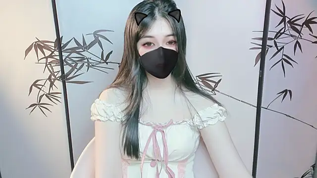 Snapshot of Sparkly_Candy chatting on November 19, 2025, 1:55 pm Sparkly Candy online show from November 19, 2025, 1:55 pm