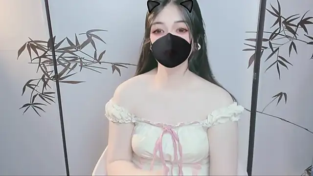 Snapshot of Sparkly_Candy chatting on November 25, 2025, 3:17 am Sparkly Candy online show from November 25, 2025, 3:17 am