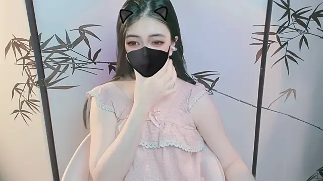 Snapshot of Sparkly_Candy chatting on December 21, 2025, 12:51 am Sparkly Candy online show from December 21, 2025, 12:51 am