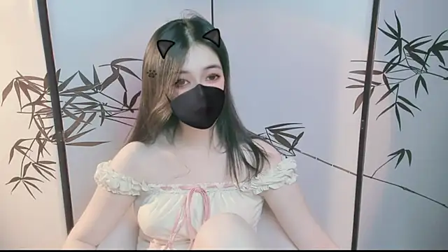 Snapshot of Sparkly_Candy chatting on December 23, 2025, 12:30 am Sparkly Candy online show from December 23, 2025, 12:30 am