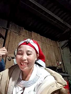 me-cute online show from November 22, 2025, 1:10 pm