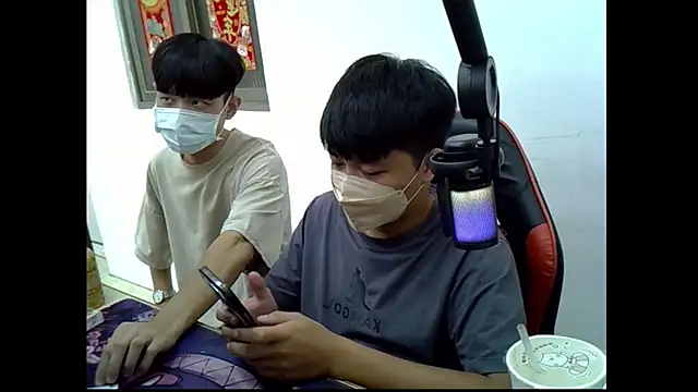 Snapshot of zhu000000 chatting on October 14, 2025, 7:20 am zhu000000 online show from October 14, 2025, 7:20 am