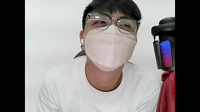 Snapshot of zhu000000 chatting on October 30, 2025, 6:15 am zhu000000 online show from October 30, 2025, 6:15 am