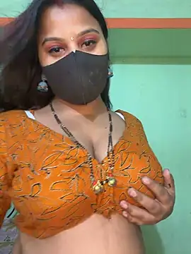 Snapshot of Shneeha_le chatting on March 20, 2026, 4:56 pm Shneeha le online show from March 20, 2026, 4:56 pm