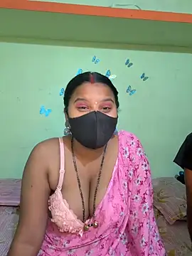 Snapshot of Shneeha_le chatting on April 18, 2026, 5:17 pm Shneeha le online show from April 18, 2026, 5:17 pm