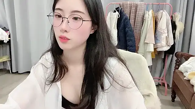 Freya7777 online show from November 25, 2025, 1:55 pm