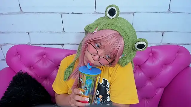 SafiroAgataaa online show from September 17, 2025, 8:21 pm