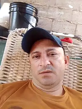 Snapshot of arnaldof50 chatting on November 6, 2025, 12:17 pm arnaldof50 online show from November 6, 2025, 12:17 pm