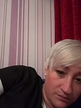 Rozendefotz online show from April 3, 2026, 6:17 pm