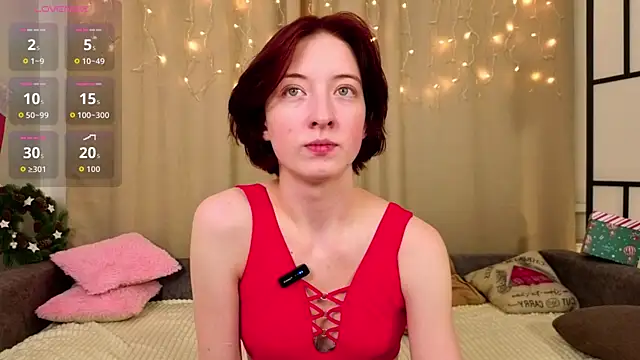 JuanaFriesz online show from December 17, 2025, 9:04 am