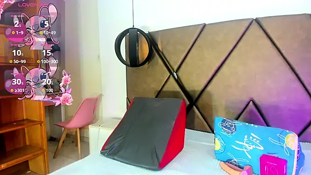 Snapshot of PenelopeGuzman__ chatting on April 20, 2026, 8:43 pm PenelopeGuzman online show from April 20, 2026, 8:43 pm