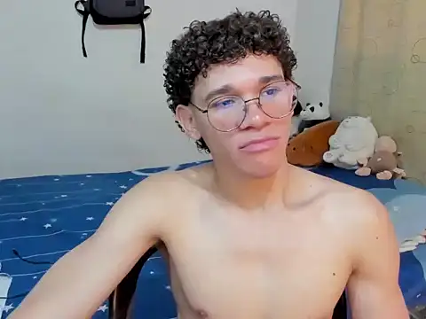 Tom Blues online show from October 20, 2025, 2:17 pm