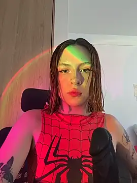 aliciia 23 online show from April 13, 2026, 9:20 pm